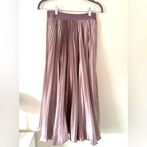 NWOT Anthropologie Mauve Pink Satin Pleated Skirt